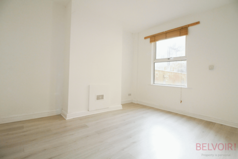 4 bedroom terraced house to rent, Shelton Street (25/26), Nottingham NG3