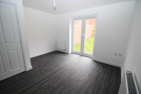 3 bedroom end of terrace house to rent, Granite Way, Cornwall PL14