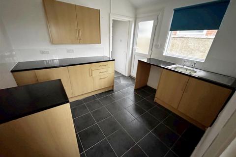 2 bedroom detached house for sale, Brereton Avenue, Cleethorpes, N.E. Lincs, DN35 7RA