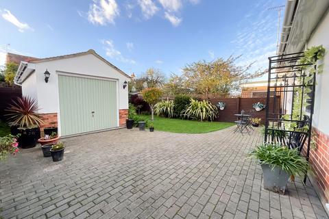 2 bedroom bungalow for sale, Leigh-on-Sea SS9