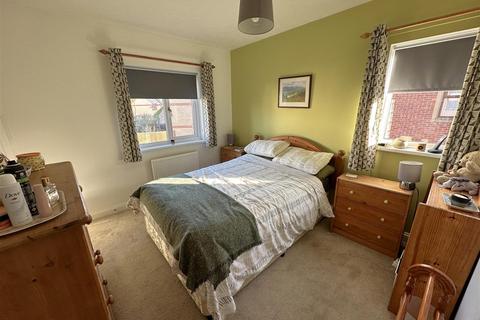 40 Brewer Mead, Chippenham, SN15 3FB