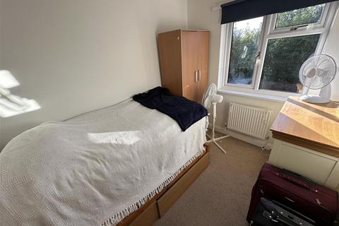 40 Brewer Mead, Chippenham, SN15 3FB