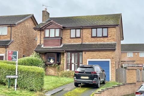 4 bedroom detached house for sale, Fresh Court, Simmondley, Glossop