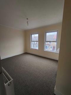 3 bedroom house to rent, Salisbury Road, Northfleet