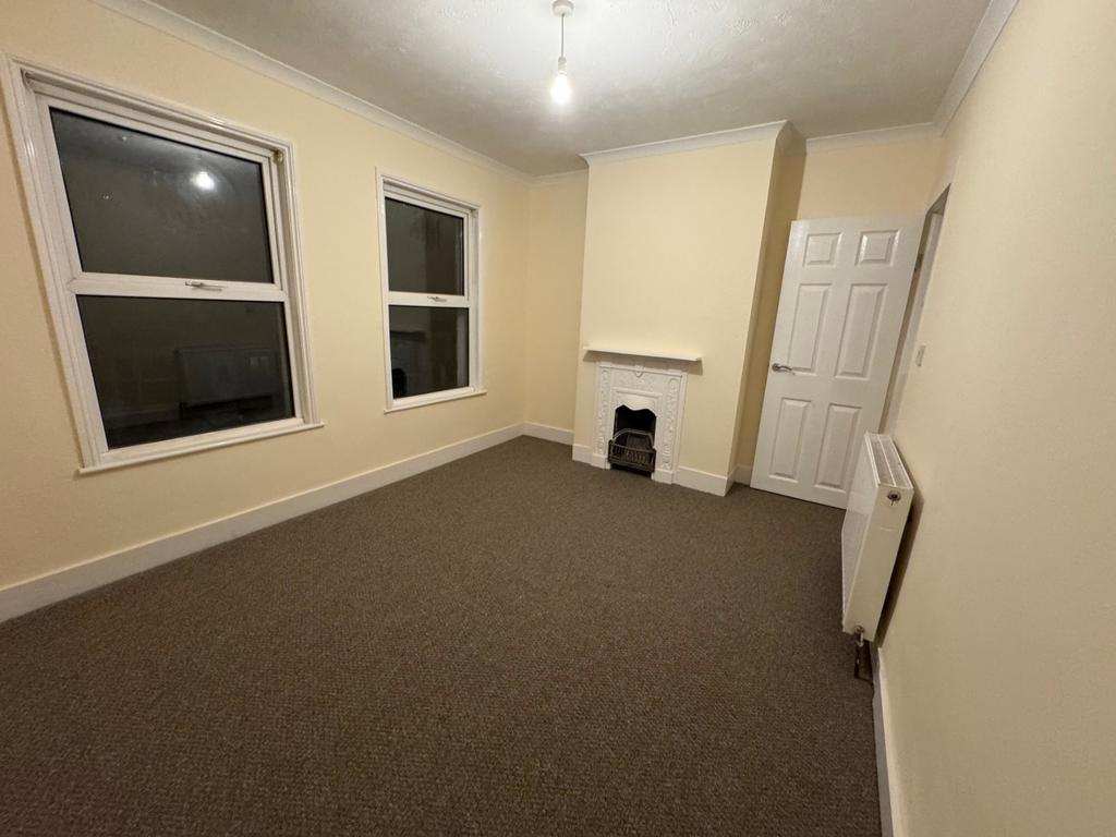 SR Main Bedroom 2