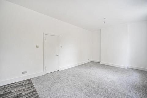 1 bedroom flat for sale, The Avenue, Ealing