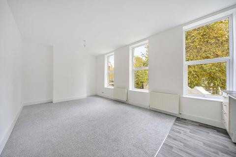 1 bedroom flat for sale, The Avenue, Ealing