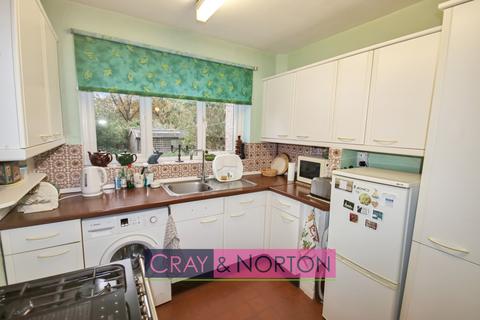 3 bedroom semi-detached house for sale, Chaucer Green, Addiscombe, CR0