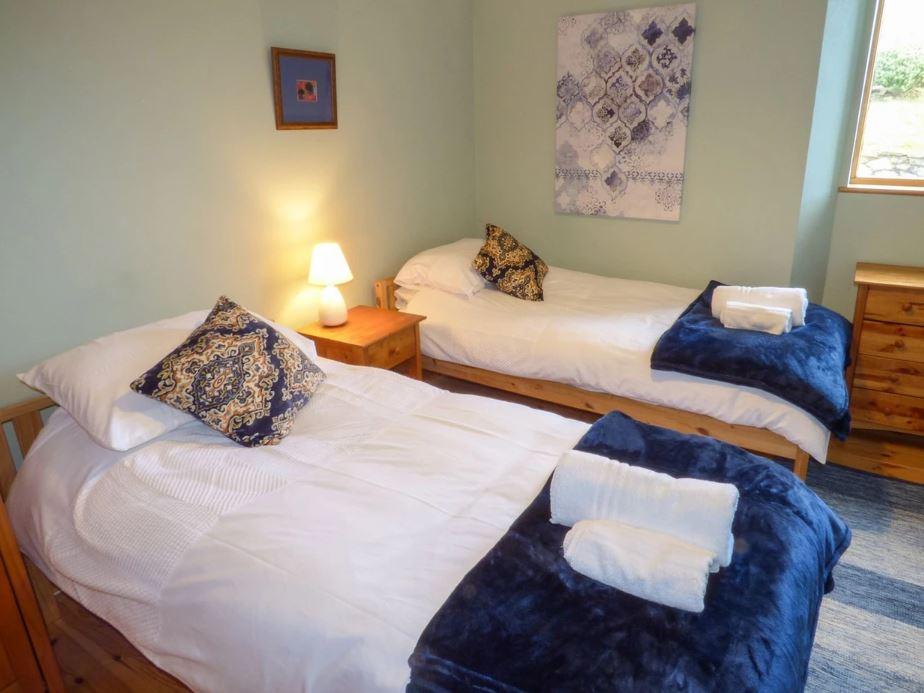 Bed-4.jpg