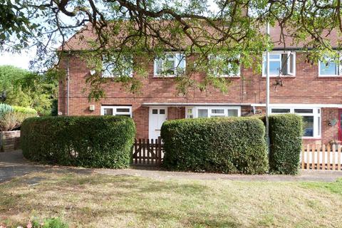 2 bedroom ground floor maisonette to rent, Newdigate Green, Harefield UB9