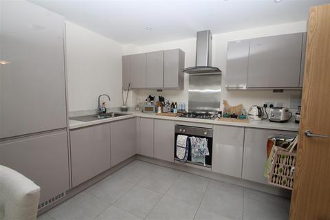 2 bedroom apartment to rent, Queens Road, High Wycombe HP13