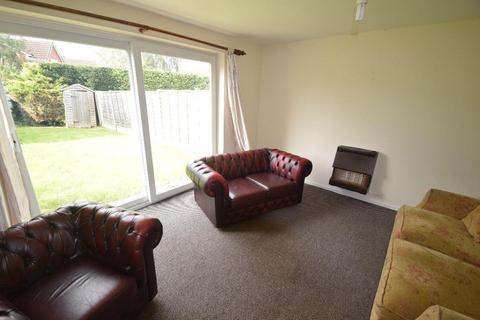 3 bedroom semi-detached house to rent, 12 Aston Drive