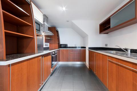 2 bedroom flat to rent, Newton Place, London, E14