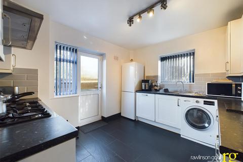 2 bedroom maisonette for sale, Kenton Lane, Harrow