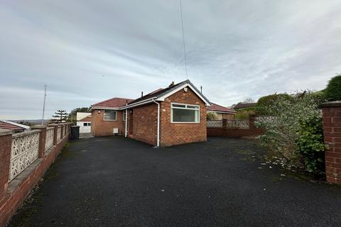 2 bedroom semi-detached bungalow to rent, Brabyns Road, Hyde, SK14 5EJ