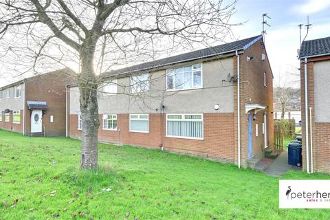 2 bedroom flat for sale, Priestsfield Close, Chapelgarth, Sunderland