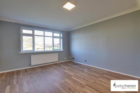 14 Priestsfield Close, Sunderland, SR3 2SF
