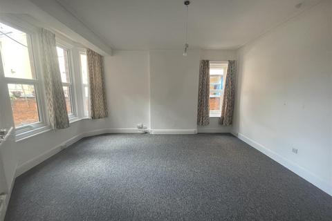 2 bedroom flat to rent, Belgrave Road, Gloucester GL1