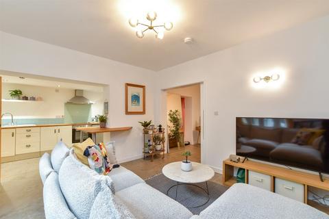 1 bedroom apartment for sale, Brunswick Place, Hove, East Sussex