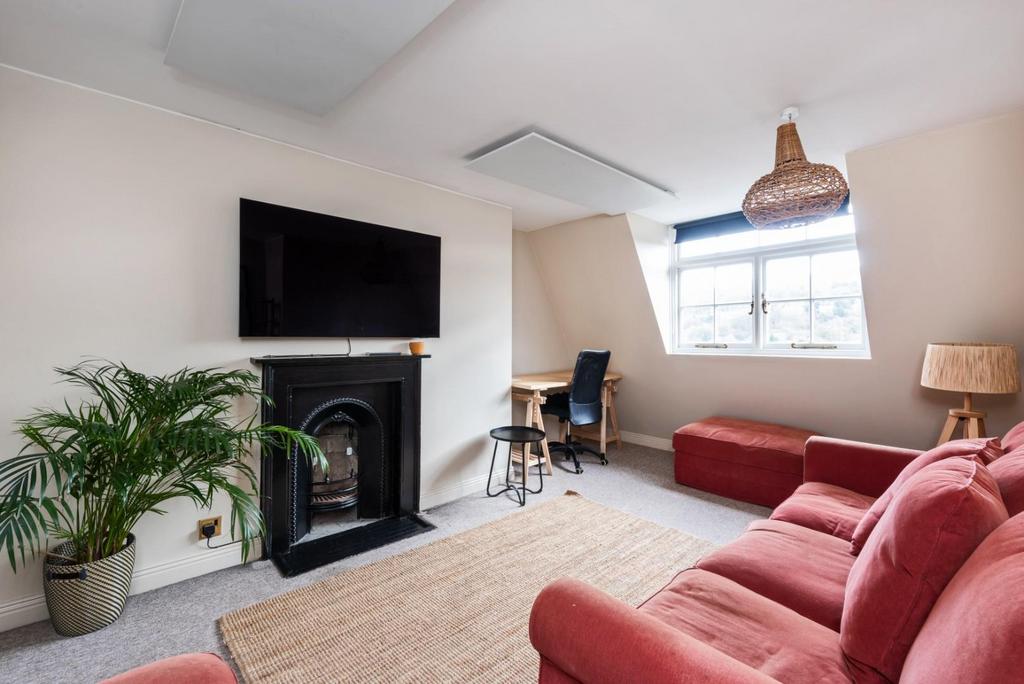 Flat 7, 31, Grosvenor Place Bath, BA1 6 BA-4.jpg