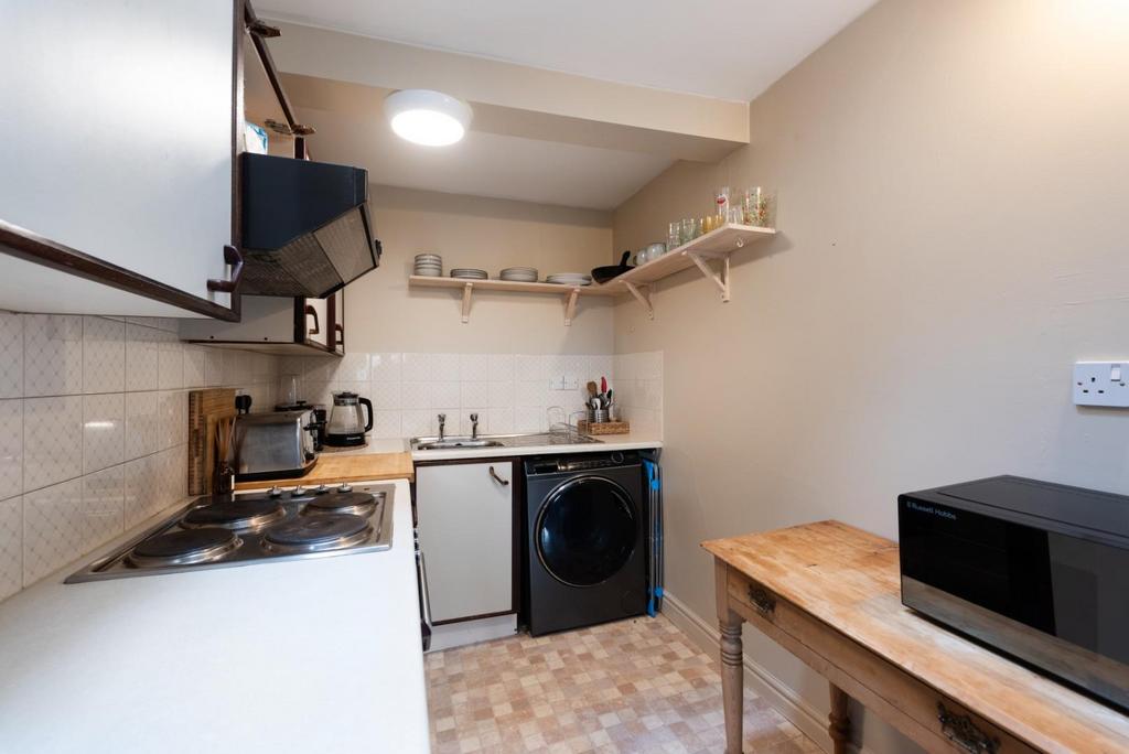 Flat 7, 31, Grosvenor Place Bath, BA1 6 BA-8.jpg