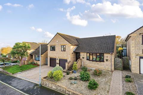 4 bedroom detached house for sale, Fox Meadows, Crewkerne, Somerset, TA18