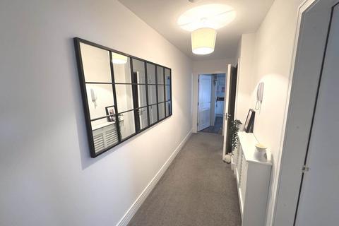 2 bedroom flat to rent, Mulberry Crescent, Renfrew