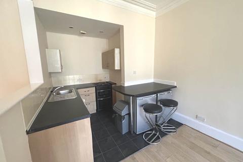 2 bedroom flat to rent, Crossflat Crescent, Paisley