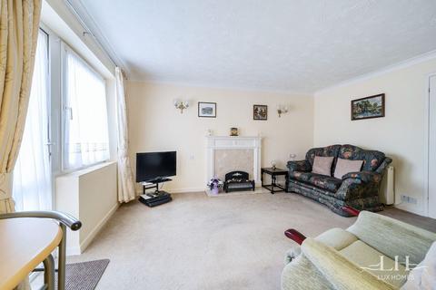 1 bedroom flat for sale, Goldsmere Court, Fentiman Way