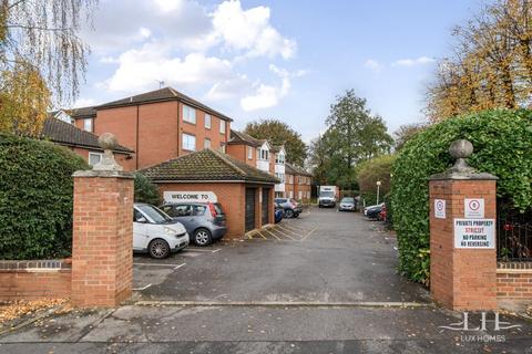 1 bedroom flat for sale, Goldsmere Court, Fentiman Way