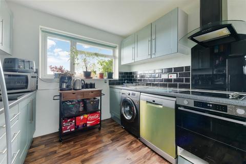 2 bedroom maisonette for sale, London Road, Ewell