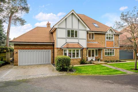 Applewood Alcocks Lane, Kingswood, Tadworth, KT20 6BB