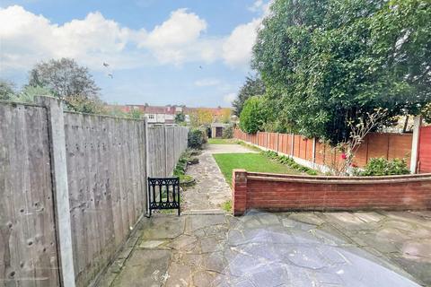 3 bedroom terraced house for sale, Suffolk Road, Ilford, Essex