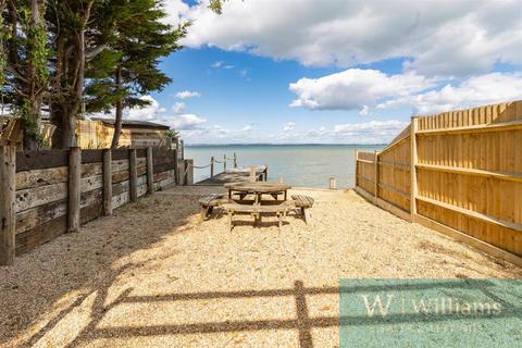 4 bedroom detached house for sale, BEACH FRONTAGE, Woodside Road, Wootton