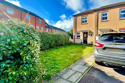 2 bedroom end of terrace house for sale, Walkers Way, Roade, Northampton