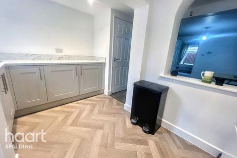 34 Willow Walk, Spalding, PE11 1UX