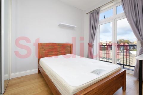 4 bedroom flat to rent, Camden Road, London N7 - EPC rating B