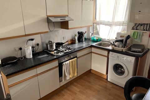 4 bedroom terraced house to rent, Leeds LS3