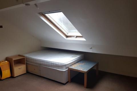 4 bedroom terraced house to rent, Leeds LS3