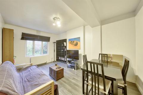 2 bedroom apartment for sale, Brixton Hill Court, Brixton SW2