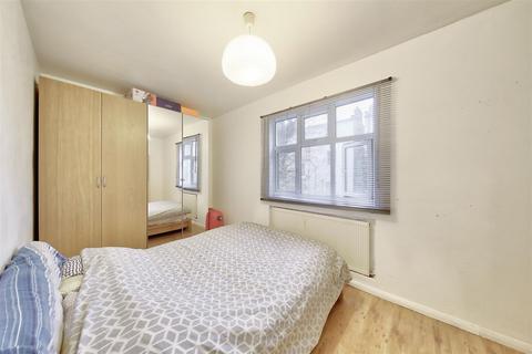 2 bedroom apartment for sale, Brixton Hill Court, Brixton SW2