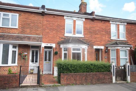 3 bedroom terraced house to rent, High Street, Eastleigh