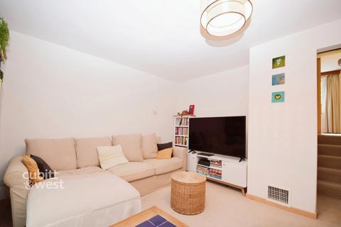 3 bedroom end of terrace house to rent, Violet Lane Croydon CR0