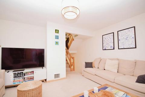 3 bedroom end of terrace house to rent, Violet Lane Croydon CR0