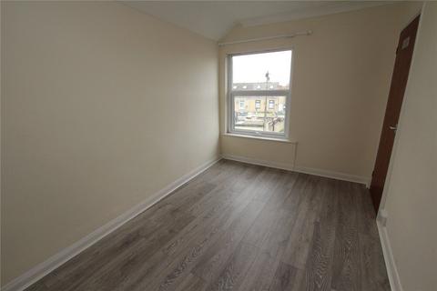 3 bedroom end of terrace house to rent, William Street, Swindon, Wiltshire, SN1