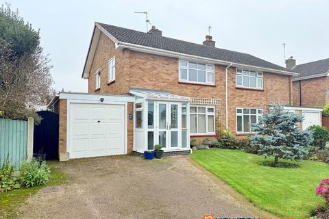 3 bedroom semi-detached house for sale, Rivermead, Newark NG24