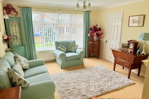 3 bedroom semi-detached house for sale, Rivermead, Newark NG24