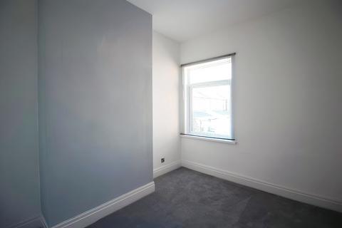 2 bedroom end of terrace house to rent, York Street, Stockport, Greater Manchester, SK3