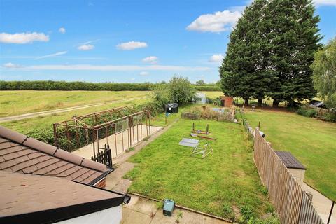 3 bedroom semi-detached house for sale, Station Road, Quainton