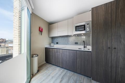 Studio to rent, Old London Road, KT2